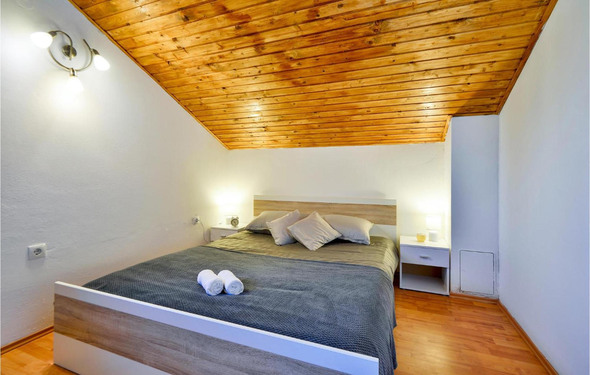2 Bedroom Gorgeous Home In Gornje Stative Exterior foto