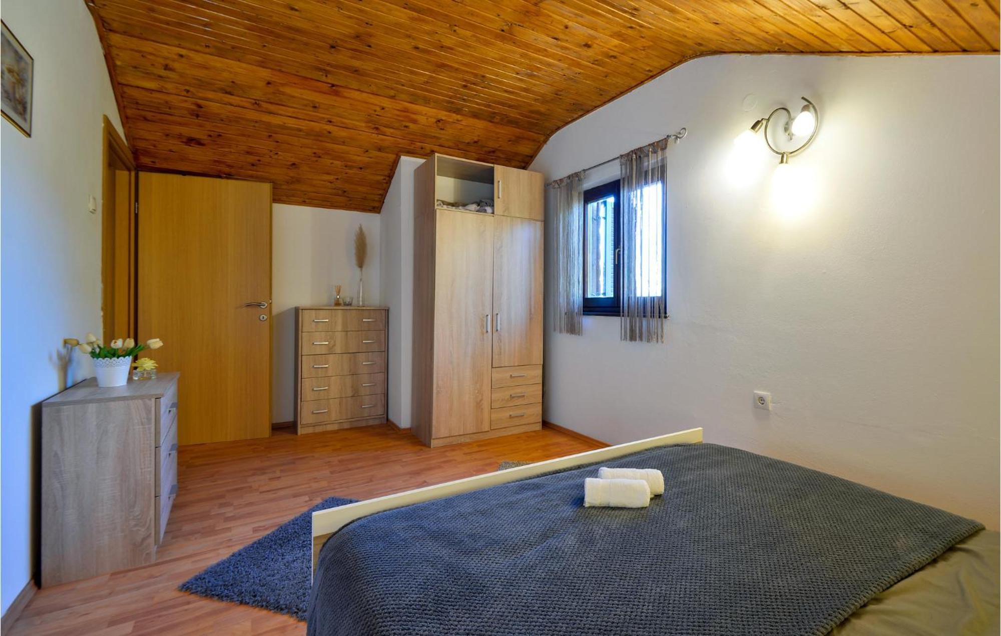 2 Bedroom Gorgeous Home In Gornje Stative Exterior foto
